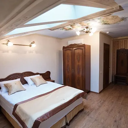 Mini-hotel ホテル リヴィウ